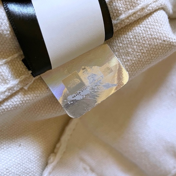 The North Face Women’s Berkeley Raw Undyed Utility Jacket - Picture 7 of 8